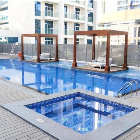 Bnbmehomes - Beautiful Lake View Studio Near Marina - 1504 Dubai Exteriör bild